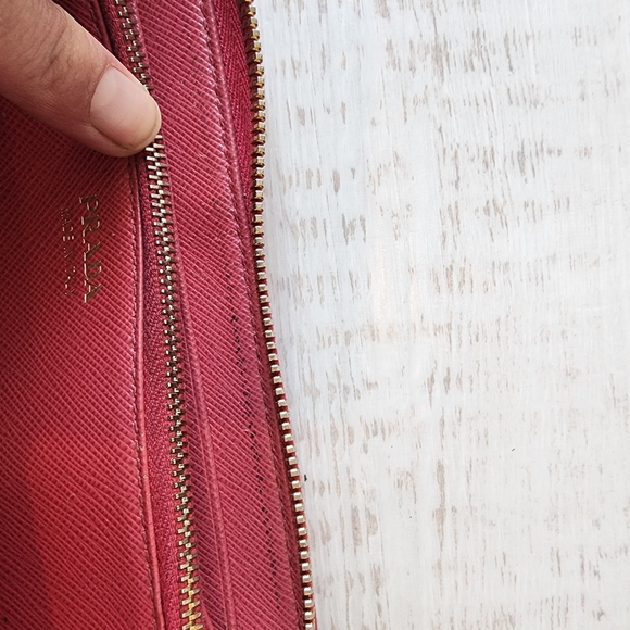 Prada Wallet - Picture 14 of 16